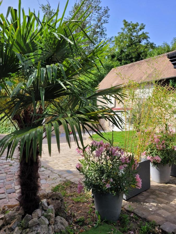 Gite De La Tour De Loire - 65 M2 Au Pied D'Une Tour De Gue Du 17Eme Siecle Mer ภายนอก รูปภาพ