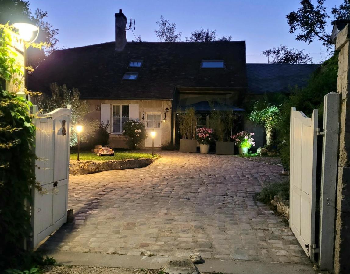 Gite De La Tour De Loire - 65 M2 Au Pied D'Une Tour De Gue Du 17Eme Siecle Mer ภายนอก รูปภาพ