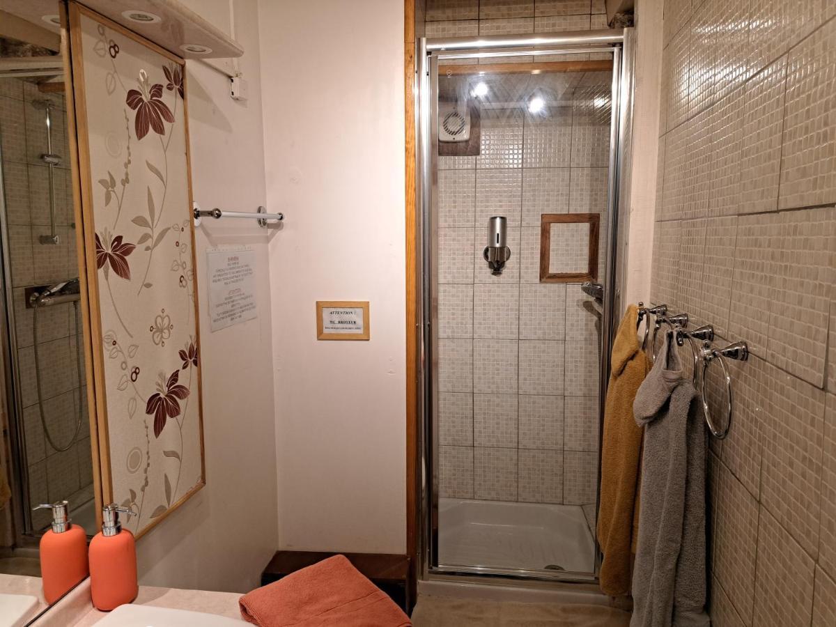 Gite De La Tour De Loire - 65 M2 Au Pied D'Une Tour De Gue Du 17Eme Siecle Mer ภายนอก รูปภาพ