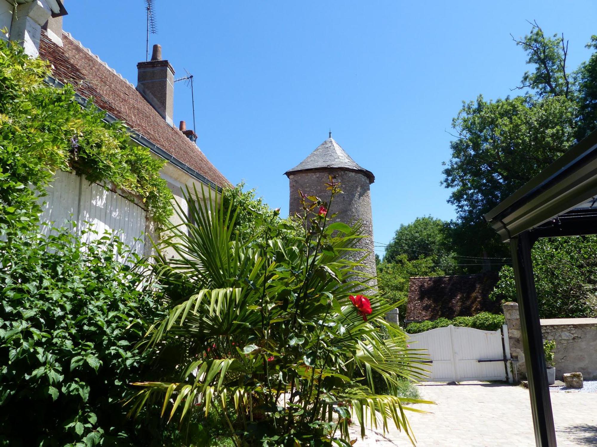 Gite De La Tour De Loire - 65 M2 Au Pied D'Une Tour De Gue Du 17Eme Siecle Mer ภายนอก รูปภาพ