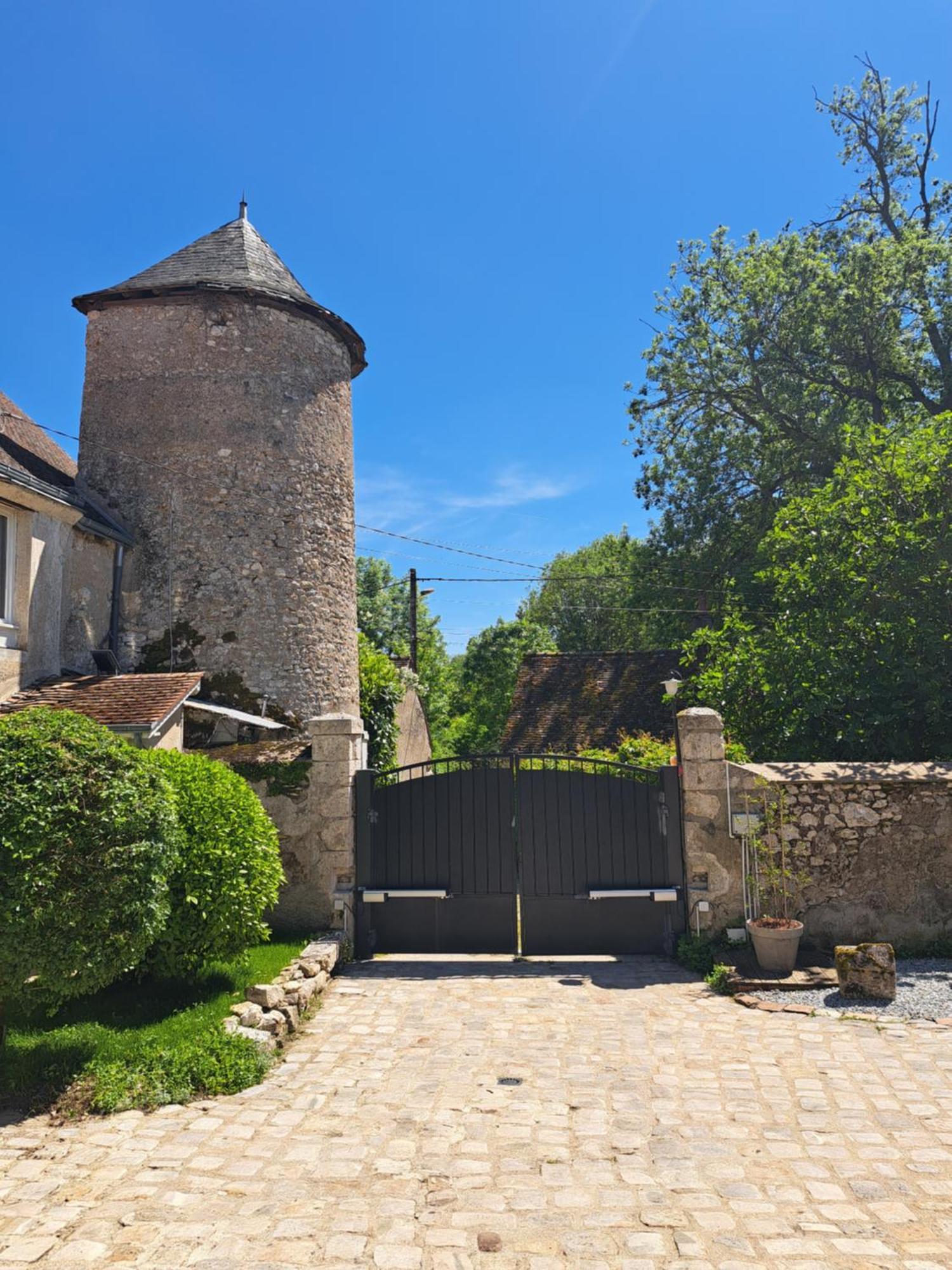 Gite De La Tour De Loire - 65 M2 Au Pied D'Une Tour De Gue Du 17Eme Siecle Mer ภายนอก รูปภาพ