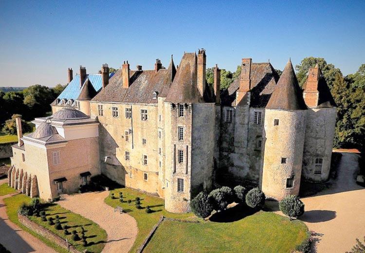 Gite De La Tour De Loire - 65 M2 Au Pied D'Une Tour De Gue Du 17Eme Siecle Mer ภายนอก รูปภาพ